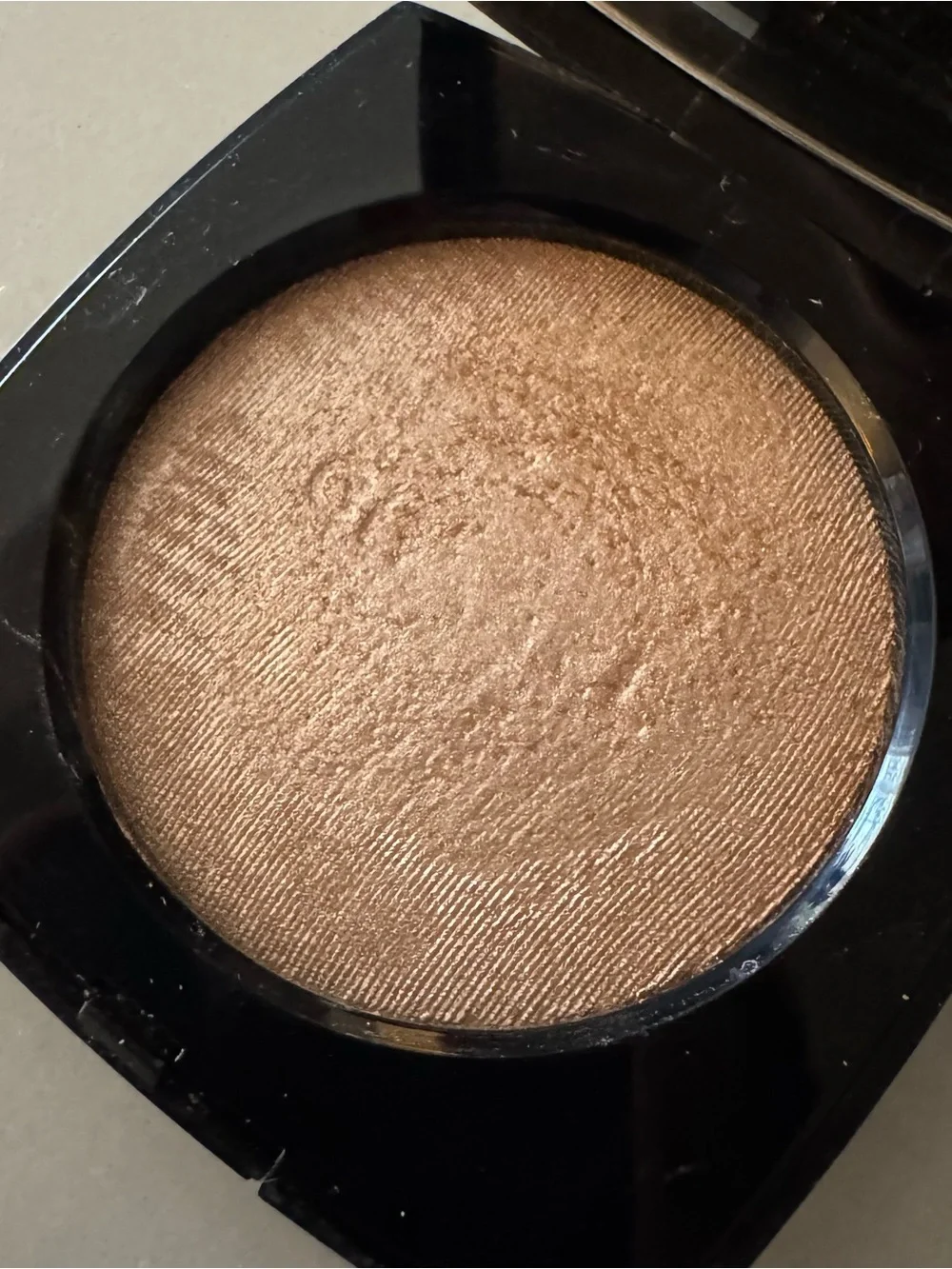 CHANEL Poudre Lumiere Highlighting Powder 10 Ivory Gold 8.5g